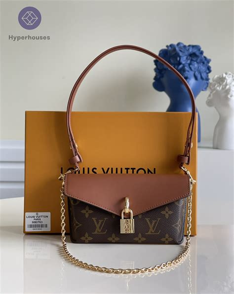 Lv padlock on strap bag